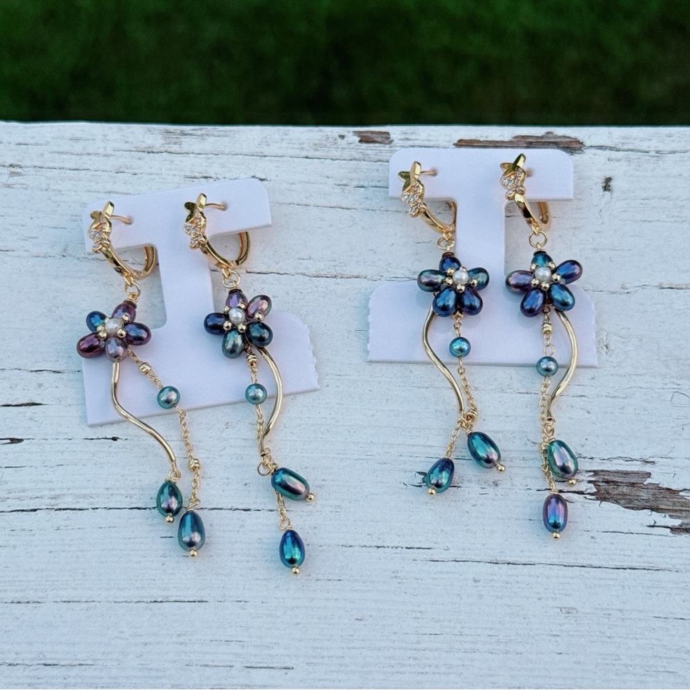 E246 Handmade Freshwater Pearl Flower Huggies Earrings - Picture 7 of 11
